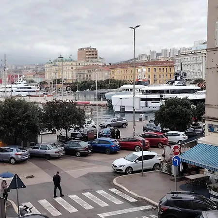 Апартаменты Andre *